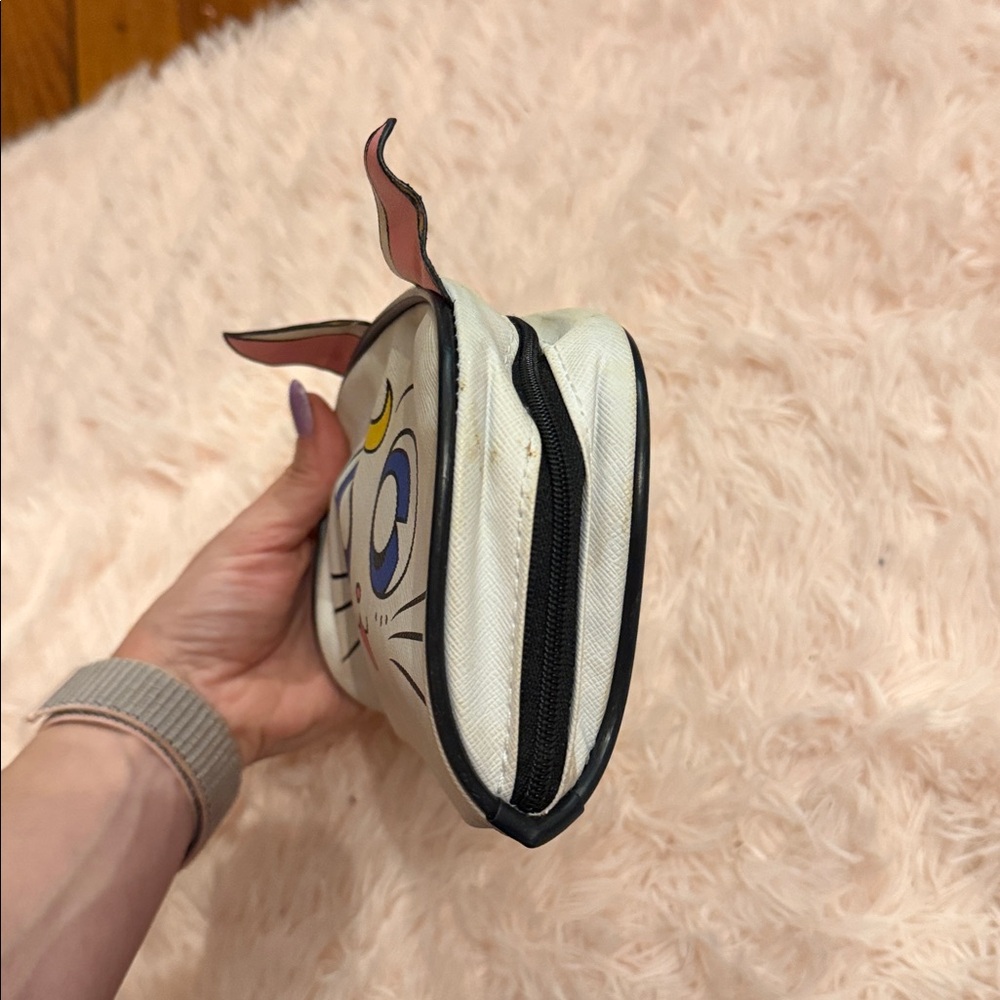 💕 sailor moon artemis pouch - Picture 3 of 3